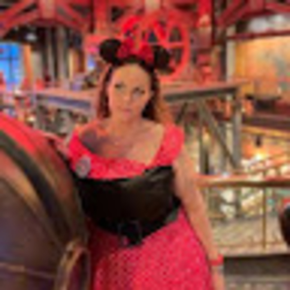 Meet your Posher, Monica